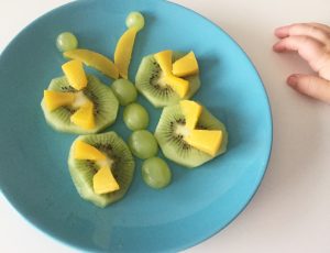 figuras con frutas, kiwi, melocotón