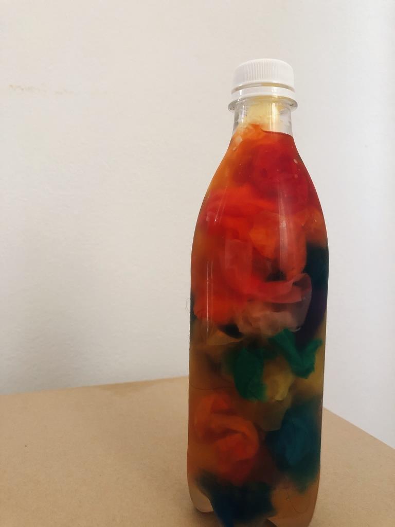 botella sensorial de colores